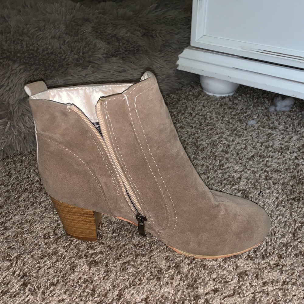 Ankle boots